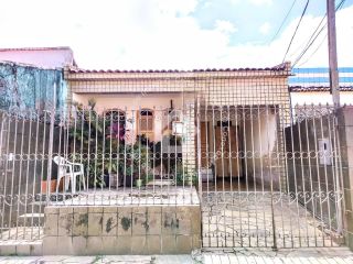 Casa à venda no Bairro Novo Paraíso - 4 Quartos, 2 Suítes