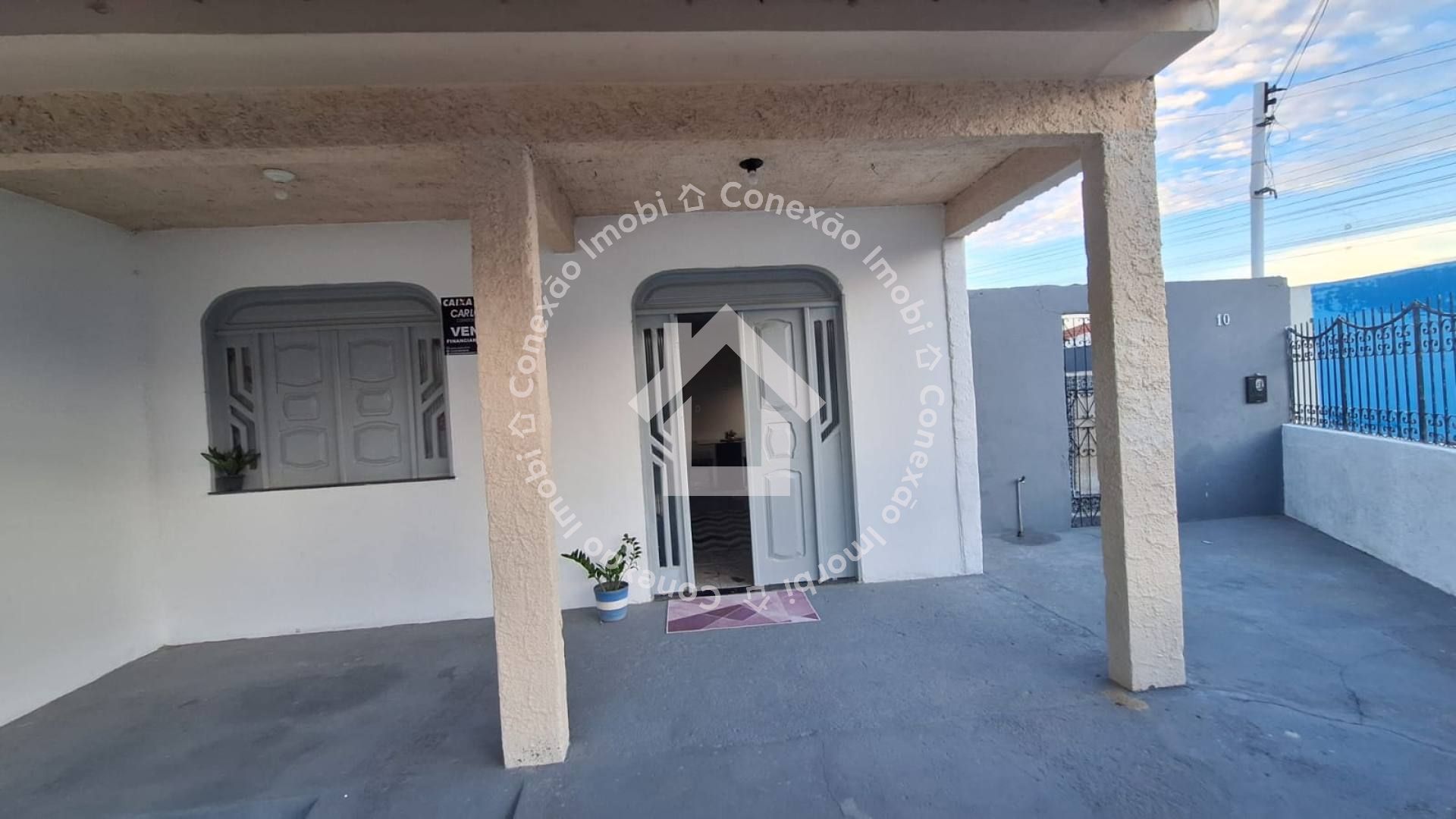 Casa à venda no Bairro Marcos Freire II em Nossa Senhora Do Socorro -  02 Quartos e Sala Ampla