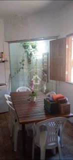 Casa à venda na Barra Dos Coqueiros - Bairro Centro | 2 Quartos e Toda Lajeada