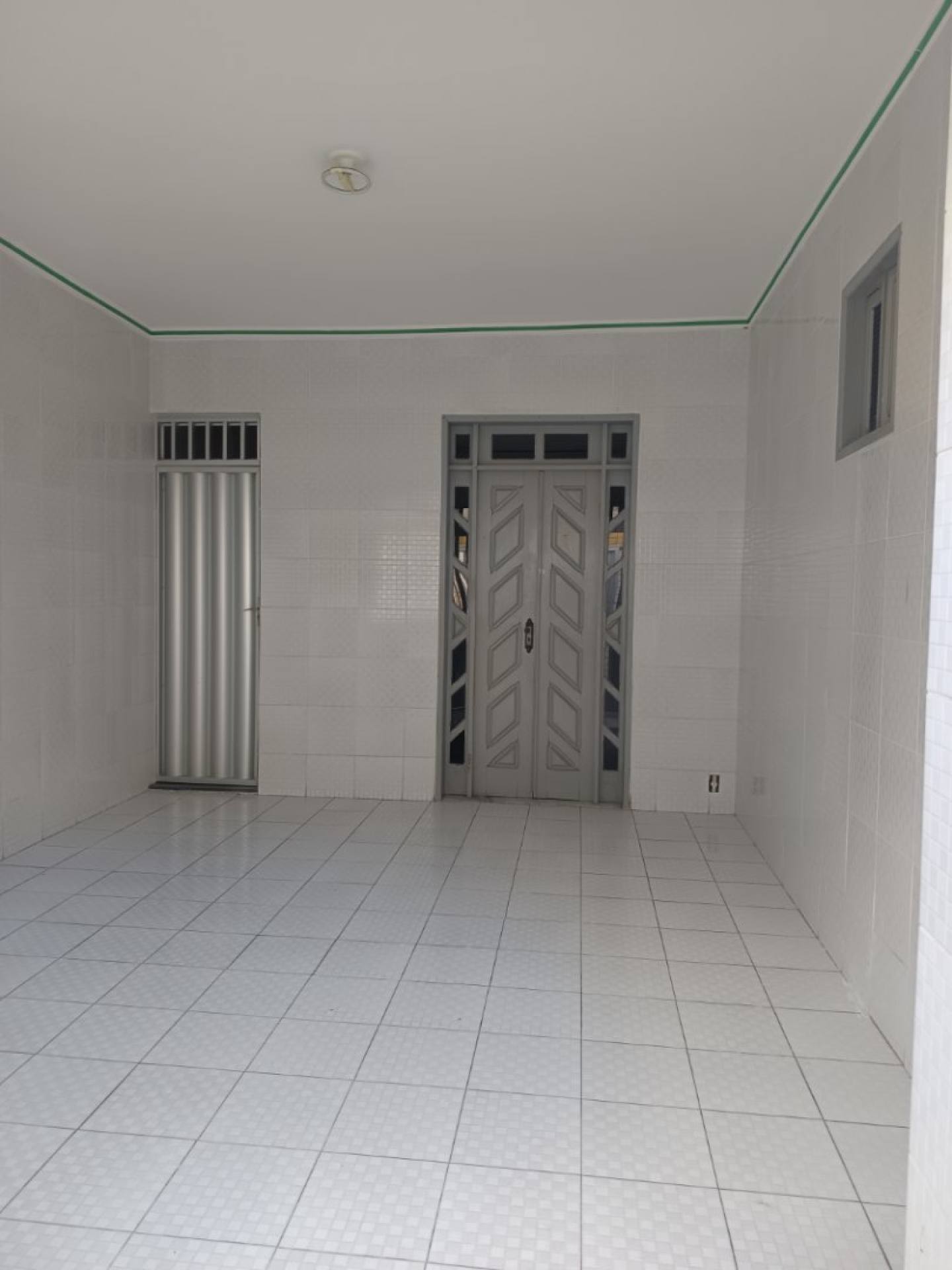 Casa à venda no Bairro Luzia - 3 Quartos, 1 Suíte