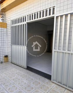 Casa à venda no Bairro Luzia - 3 Quartos, 1 Suíte
