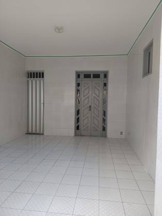 Casa à venda no Bairro Luzia - 3 Quartos, 1 Suíte