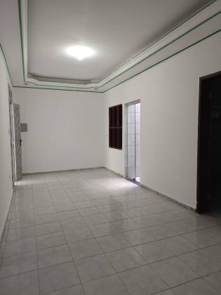 Casa à venda no Bairro Luzia - 3 Quartos, 1 Suíte