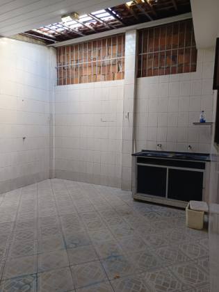 Casa à venda no Bairro Luzia - 3 Quartos, 1 Suíte