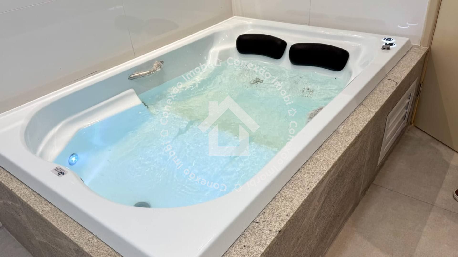 Casa Alto Padrão no Atalaia – Conforto, Lazer e Excelente Localização