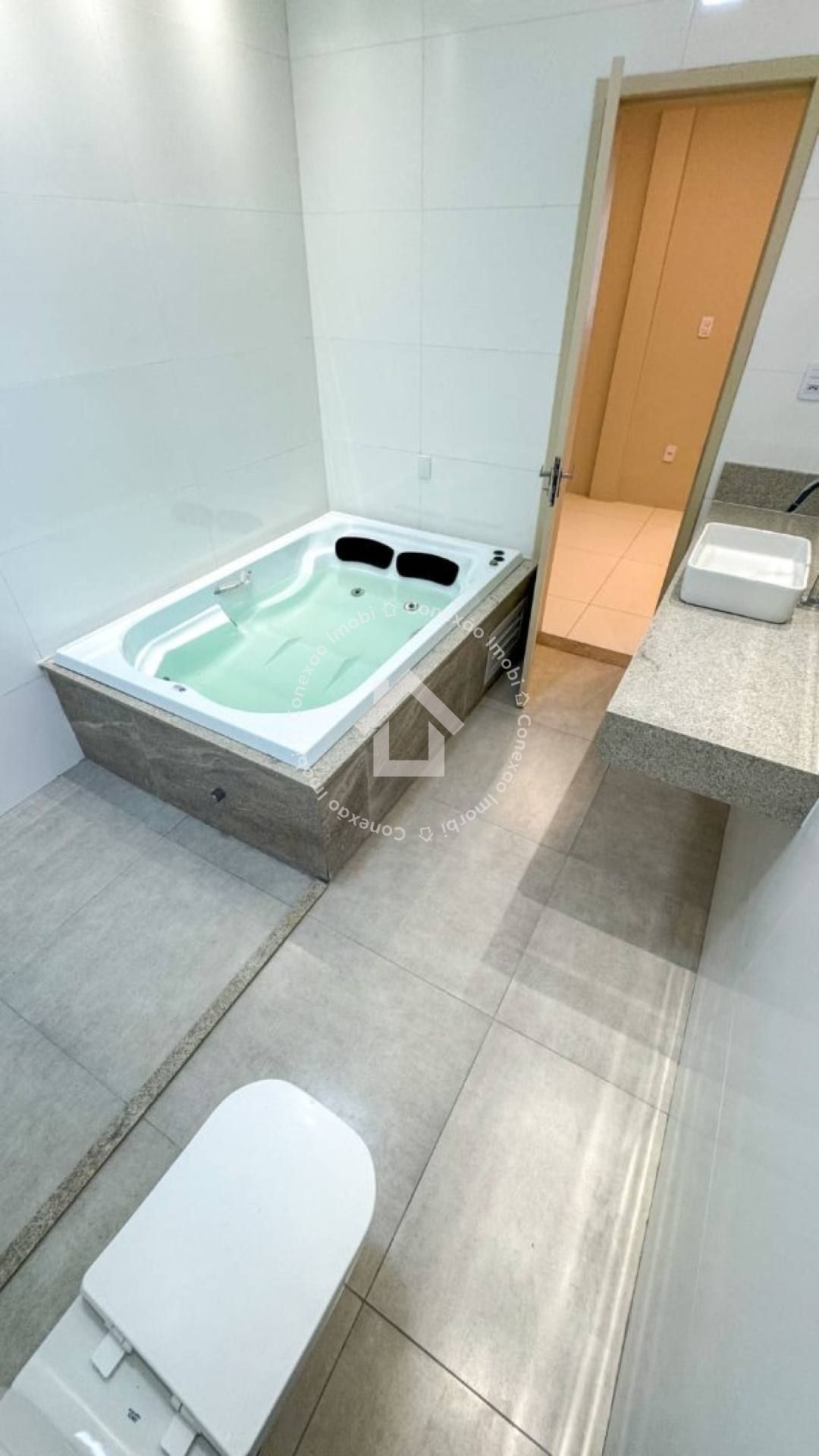 Casa Alto Padrão no Atalaia – Conforto, Lazer e Excelente Localização