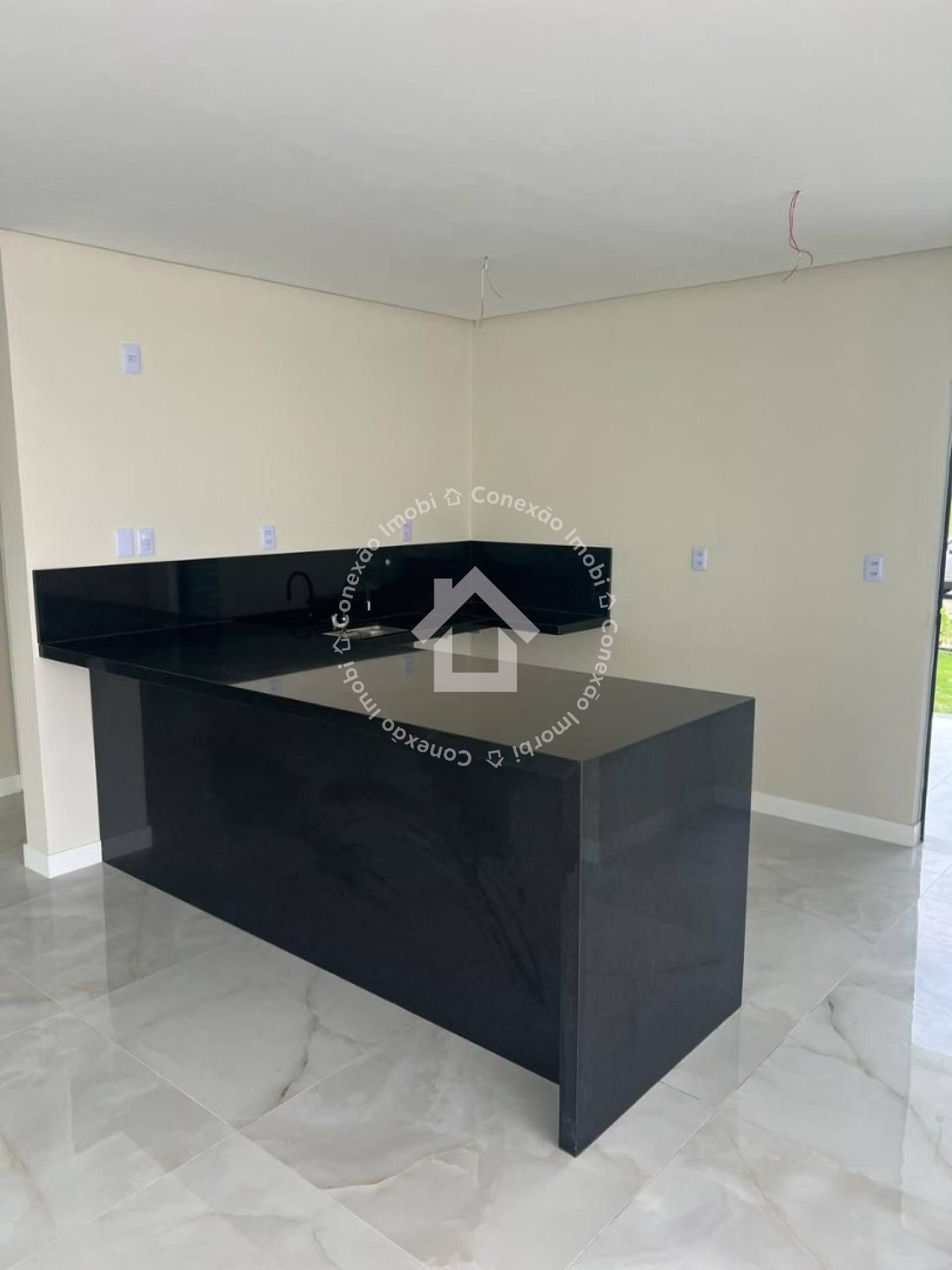 Casa à venda no CONDOMÍNIO ALPHAVILLE SERGIPE - Barra dos Coqueiros | 4 Quartos, 3 Suítes