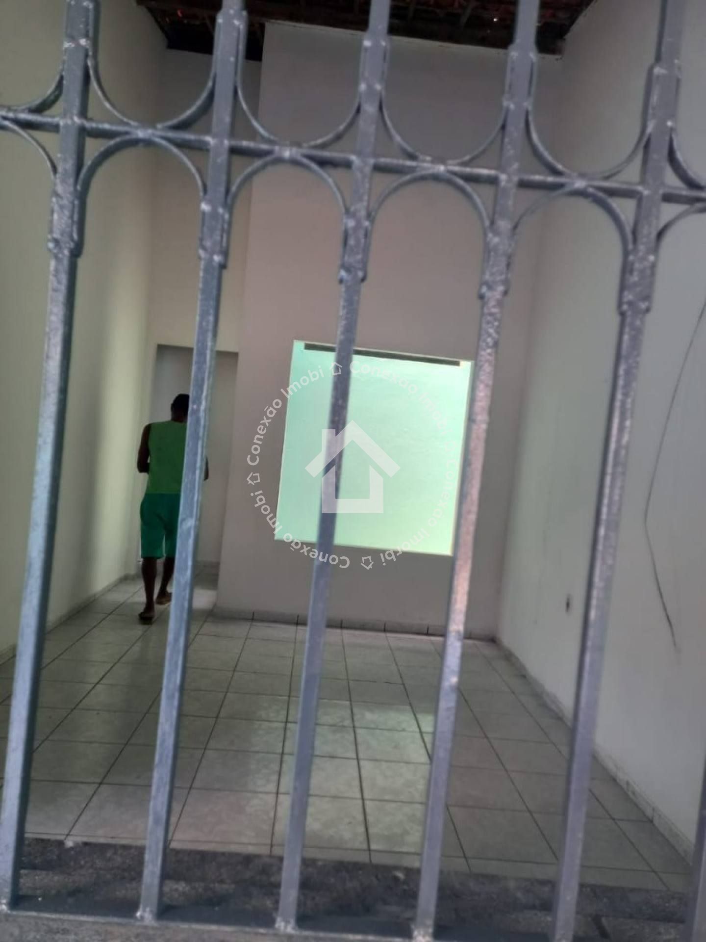 Casa à venda no Marivan | 2 Quartos, Reformada