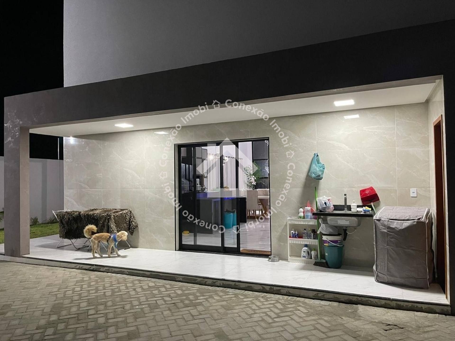 Casa à venda no Robalo | 3 Quartos e Piscina