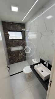 Casa com piscina à venda no CONDOMÍNIO SOL E PRAIA | Pé na areia com 3 quartos