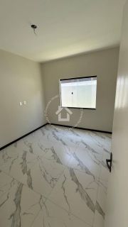 Casa com piscina à venda no CONDOMÍNIO SOL E PRAIA | Pé na areia com 3 quartos