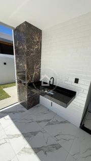 Casa com piscina à venda no CONDOMÍNIO SOL E PRAIA | Pé na areia com 3 quartos