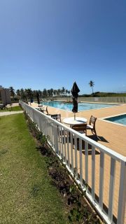 Casa com piscina à venda no CONDOMÍNIO SOL E PRAIA | Pé na areia com 3 quartos