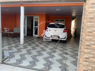 Casa à venda no Bairro Aruana | 2 Quartos, 1 Suíte
