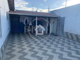Casa à venda no Bairro Aruana | 2 Quartos, 1 Suíte