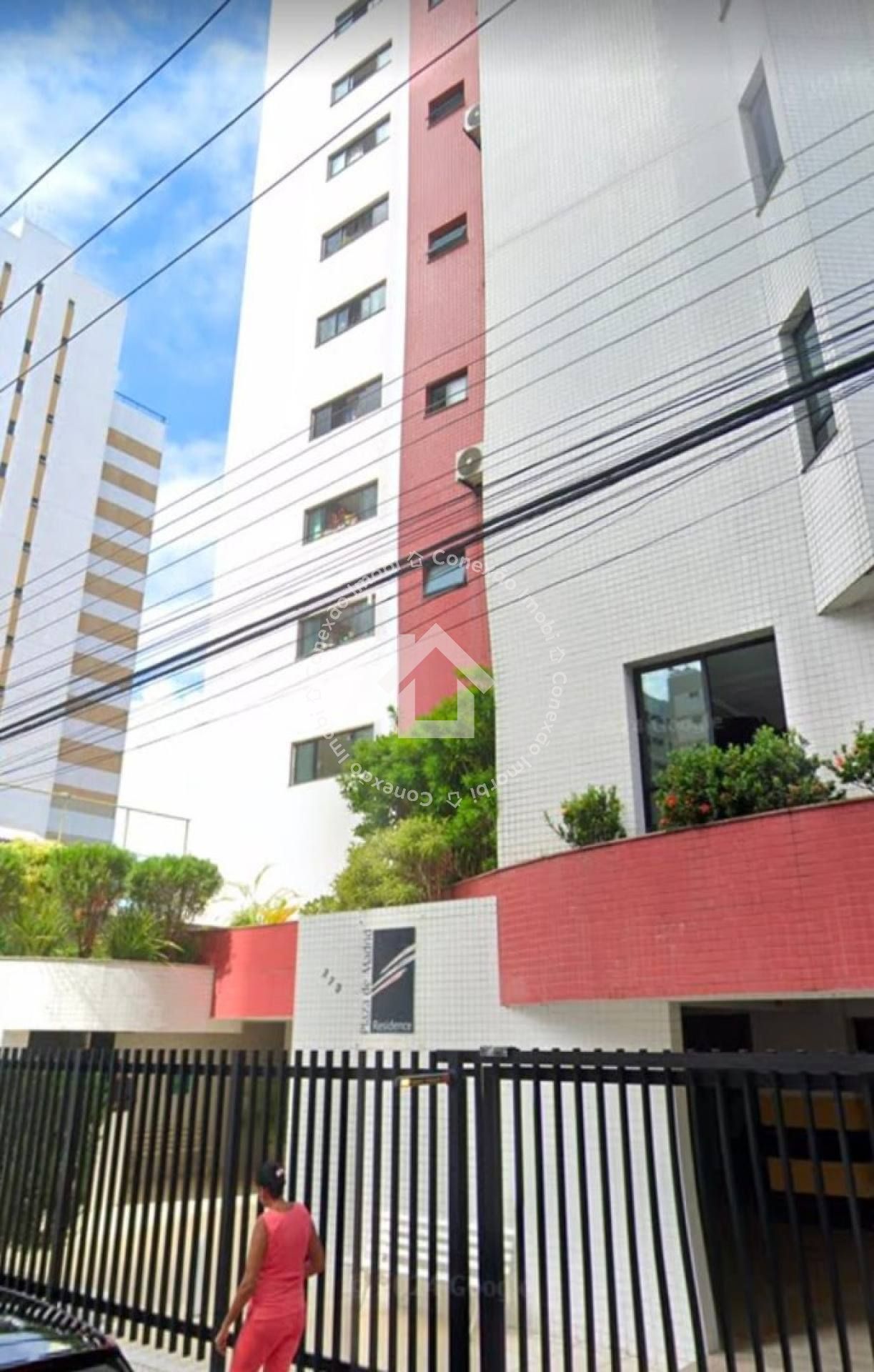 Apartamento à Venda no Bairro 13 de Julho | Edifício Plaza de Madrid