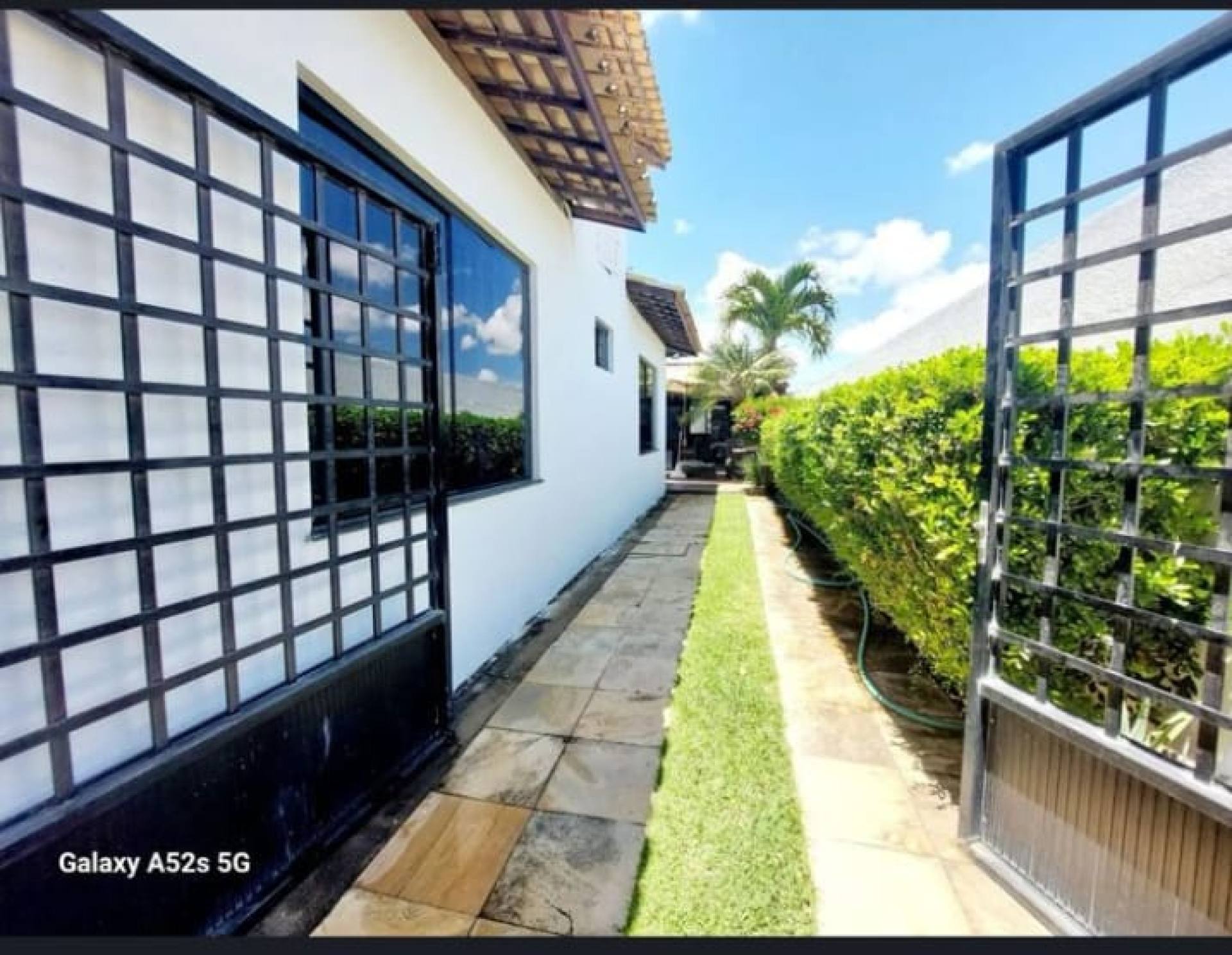 Casa à venda no CONDOMÍNIO COSTA MARINA | 3 Quartos, sendo 1 Suíte