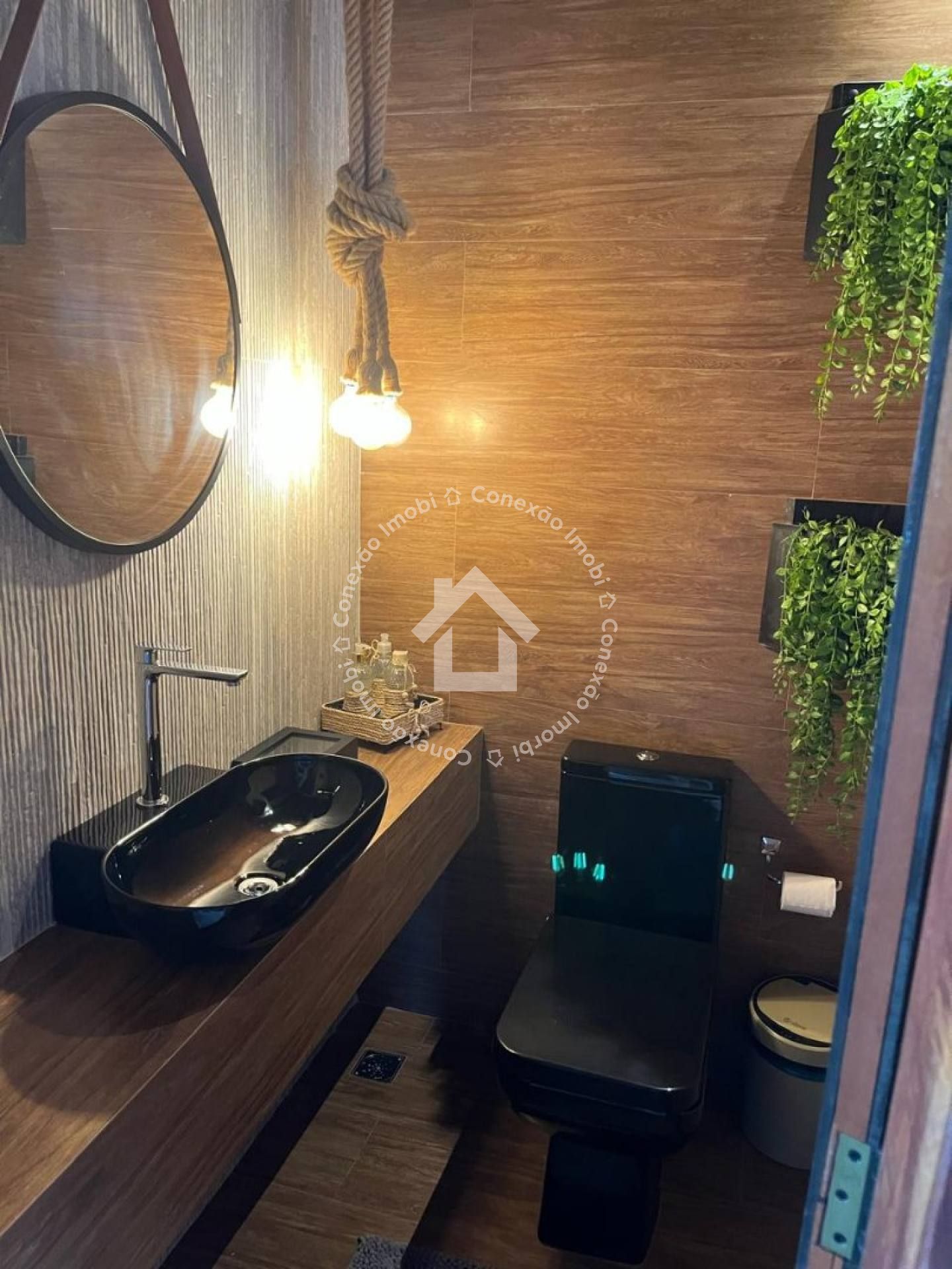 Casa à venda no CONDOMÍNIO FAZENDA REAL 1 - Próximo da praia da Caueira