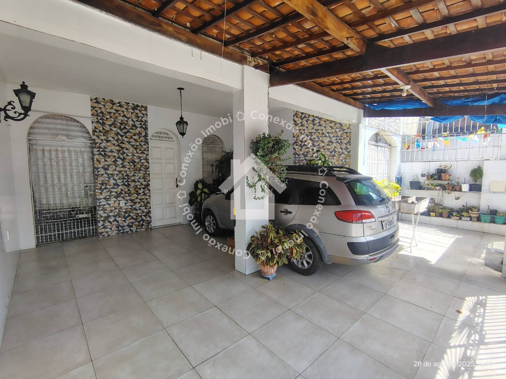 Casa ampla à venda no Conjunto Dom Pedro I | 4 Quartos, 1 Suíte