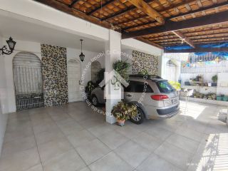 Casa ampla à venda no Conjunto Dom Pedro I | 4 Quartos, 1 Suíte