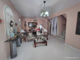 Casa ampla à venda no Conjunto Dom Pedro I | 4 Quartos, 1 Suíte