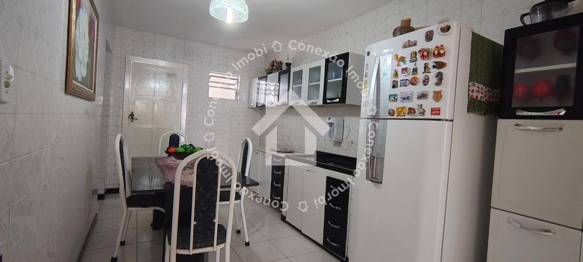 Casa à venda no Conjunto Sol Nascente no Bairro Jabotiana em Aracaju com 5 Quartos e 3 Suítes