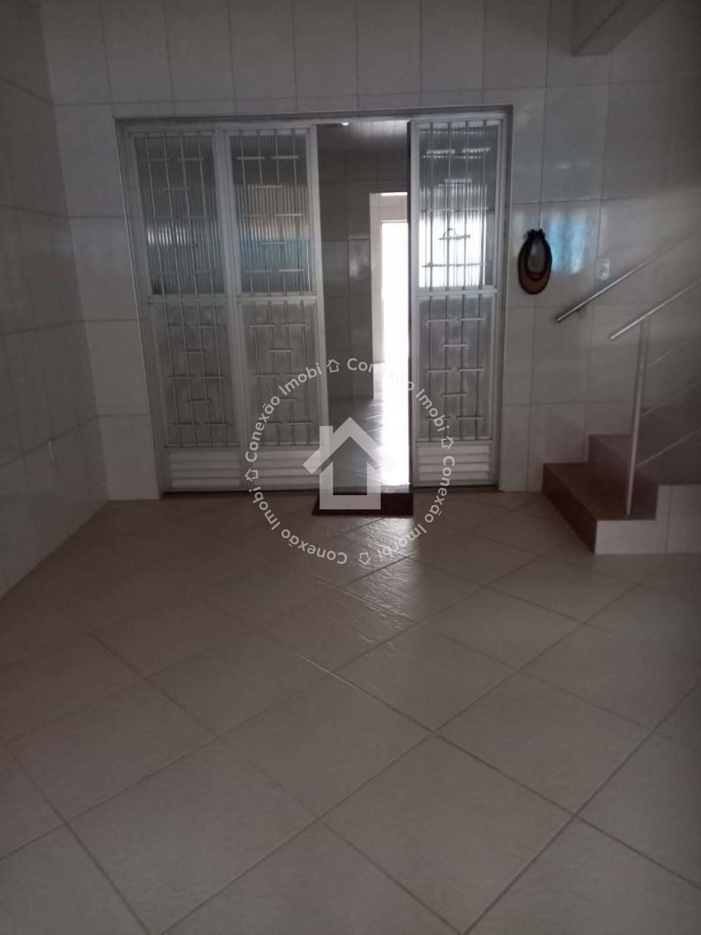 CASA DUPLEX À VENDA NO BAIRRO SUISSA COM 5 QUARTOS