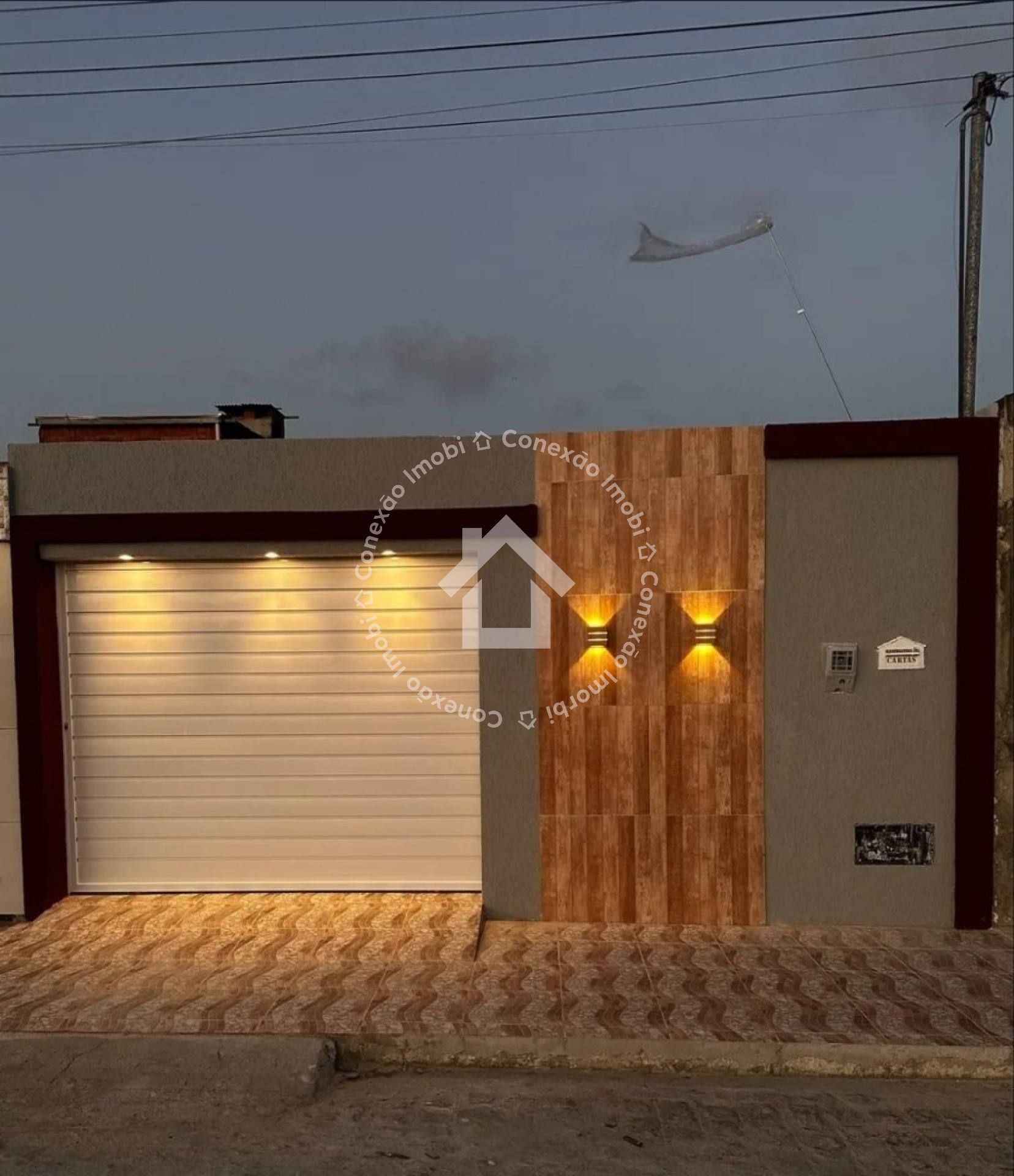 Casa à venda -  Bairro Lamarão | 2 quartos, toda reformada e próxima à pista nova