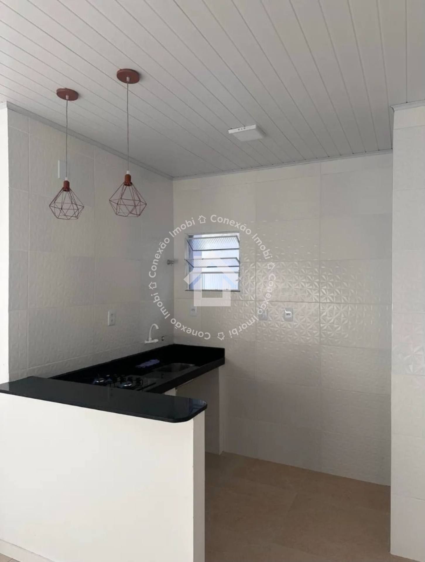 Casa à venda -  Bairro Lamarão | 2 quartos, toda reformada e próxima à pista nova