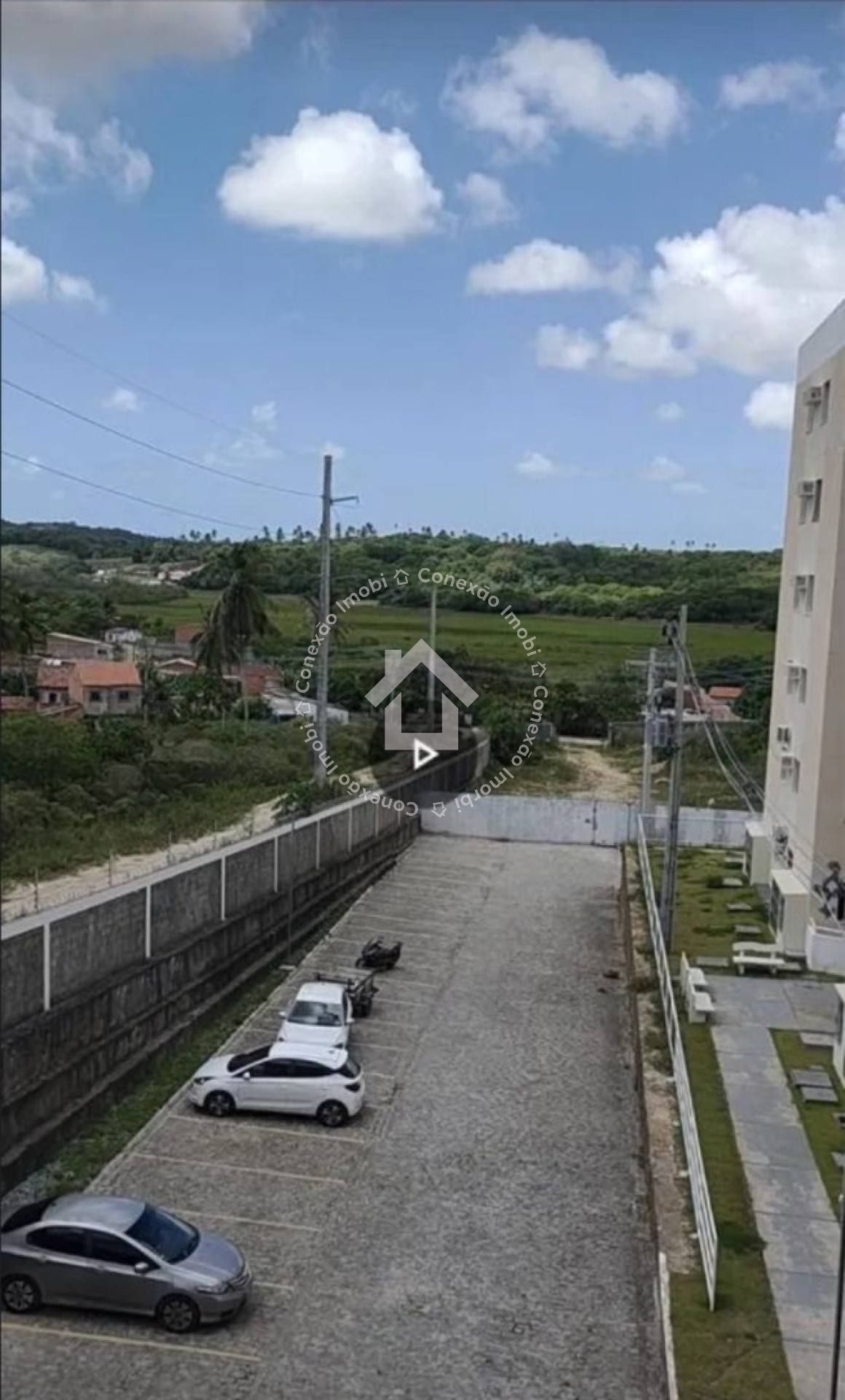 Apartamento à venda no CONDOMÍNIO FLORAVILLE SANTA LÚCIA - 3 Quartos, 1 Suíte