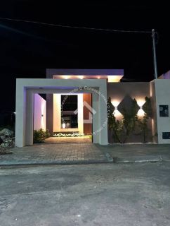 Casa à venda no Luar da Barra - Barra dos Coqueiros | Piscina e 3 quartos sendo 1 suíte