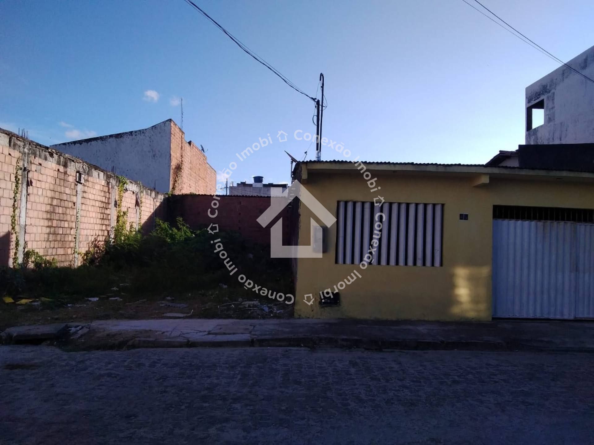 Lote a venda no Santos Dumont com 126M²