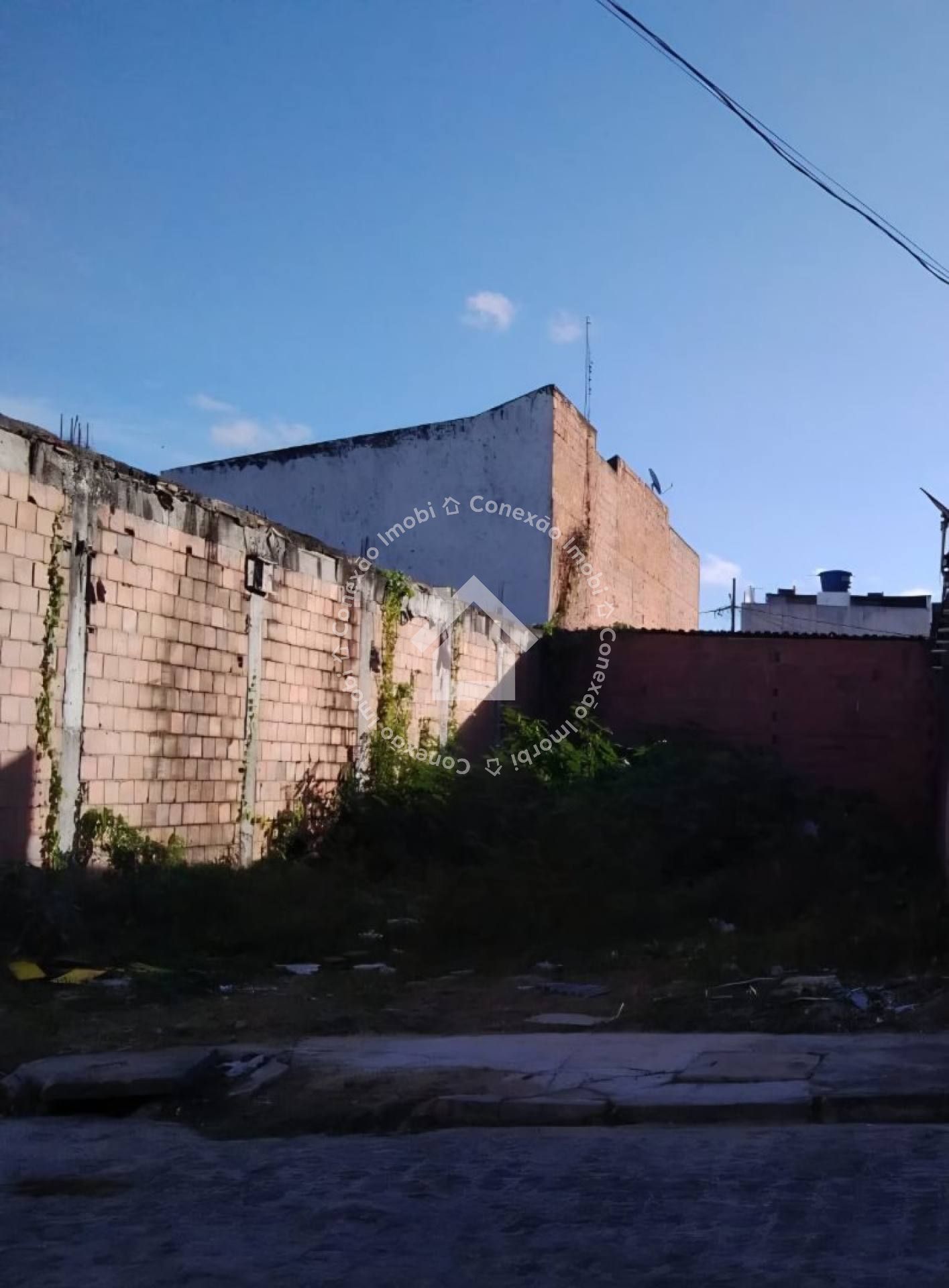 Lote a venda no Santos Dumont com 126M²