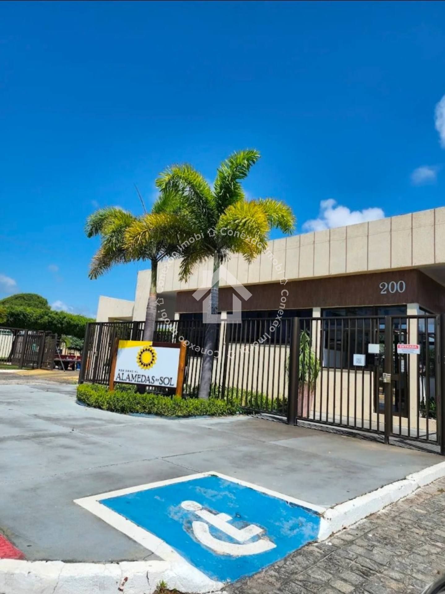 Casa  de alto padrão à venda  - Bairro aruana | 4 quartos sendo 3 suítes, 2 com closet