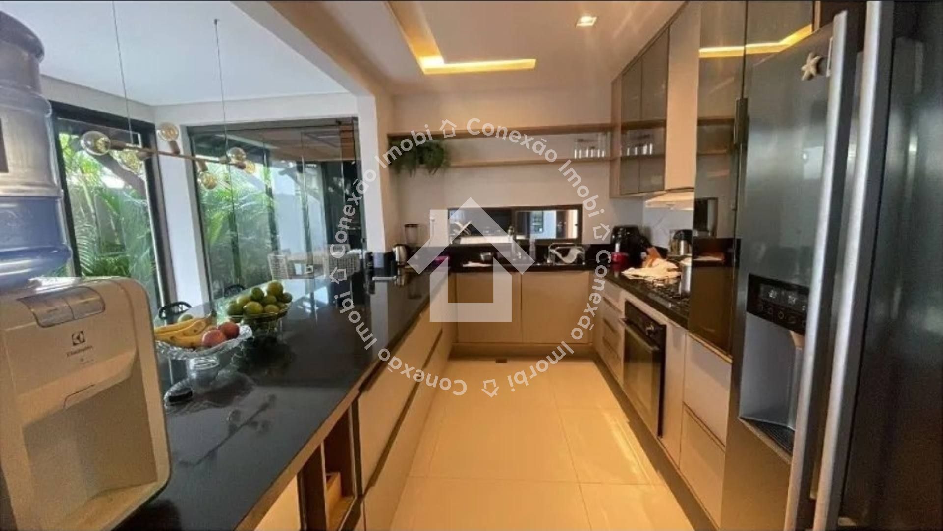 Casa  de alto padrão à venda  - Bairro aruana | 4 quartos sendo 3 suítes, 2 com closet