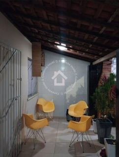 Casa à venda na Aruana | 3 quartos sendo 1 suíte