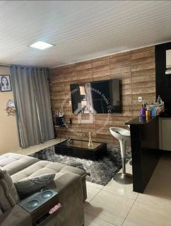 Casa à venda na Aruana | 3 quartos sendo 1 suíte