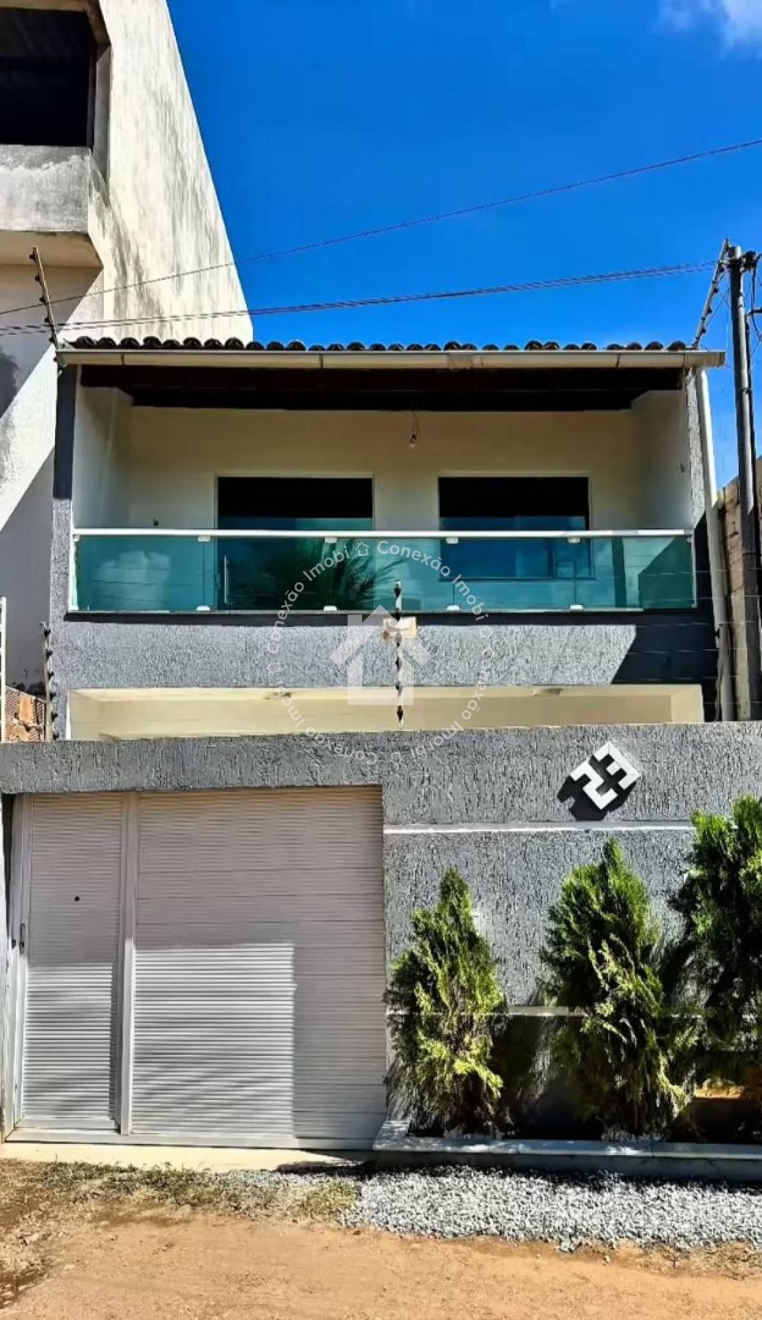 Casa com 2 pavimentos à venda a 150 m da rodovia dos náufragos | 2 quartos sendo 1 suíte
