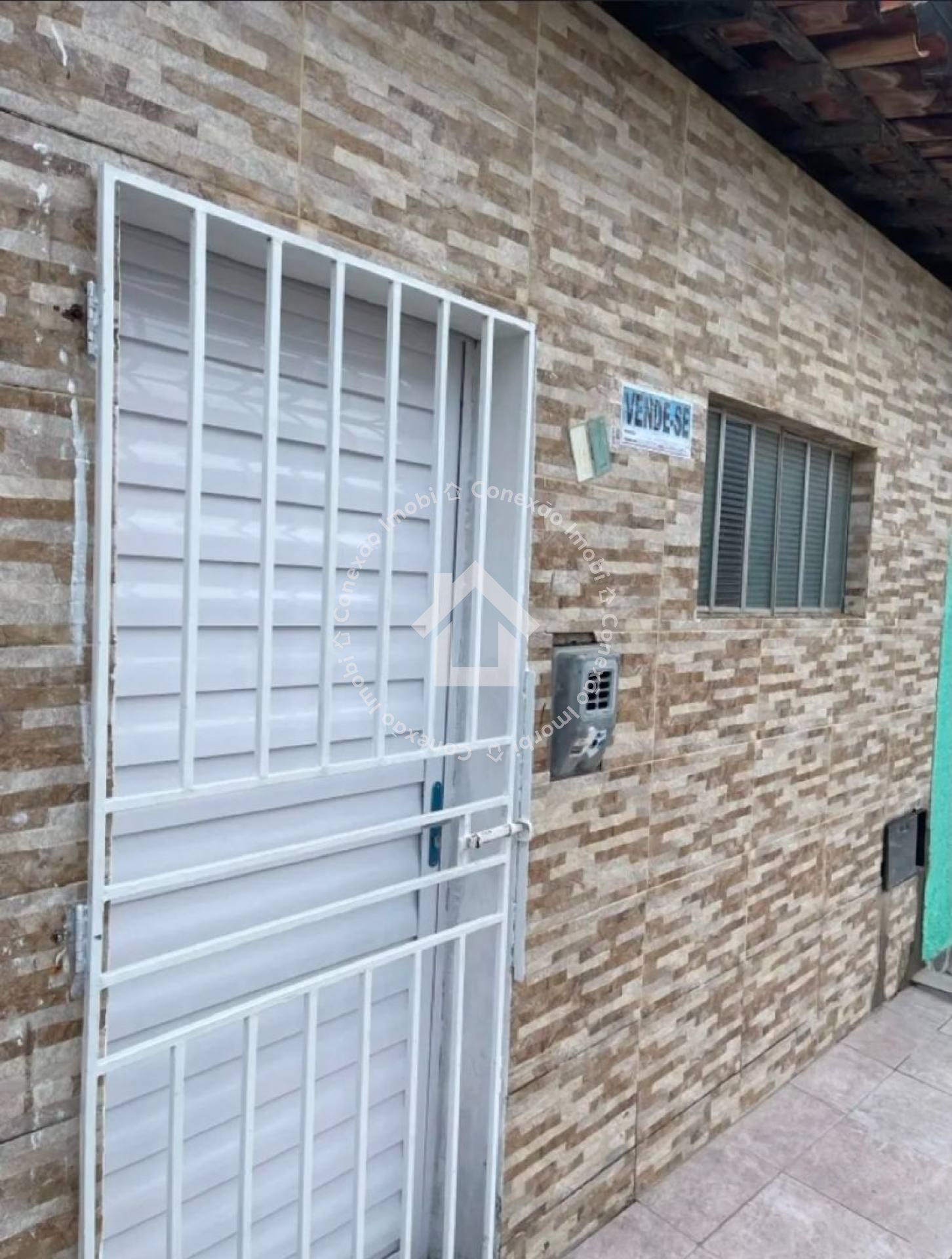 Casa  à venda no bairro Santos Dumont  - próximo à Smartfit |  2 quartos