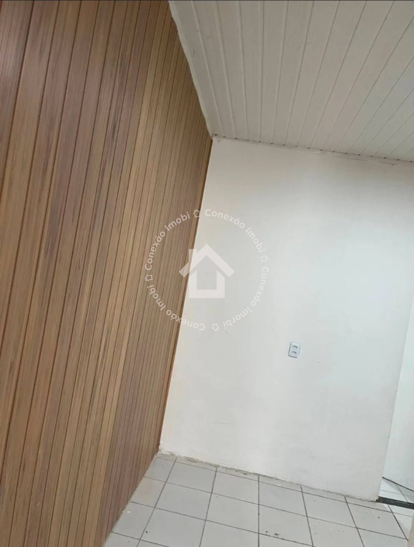 Casa  à venda no bairro Santos Dumont  - próximo à Smartfit |  2 quartos