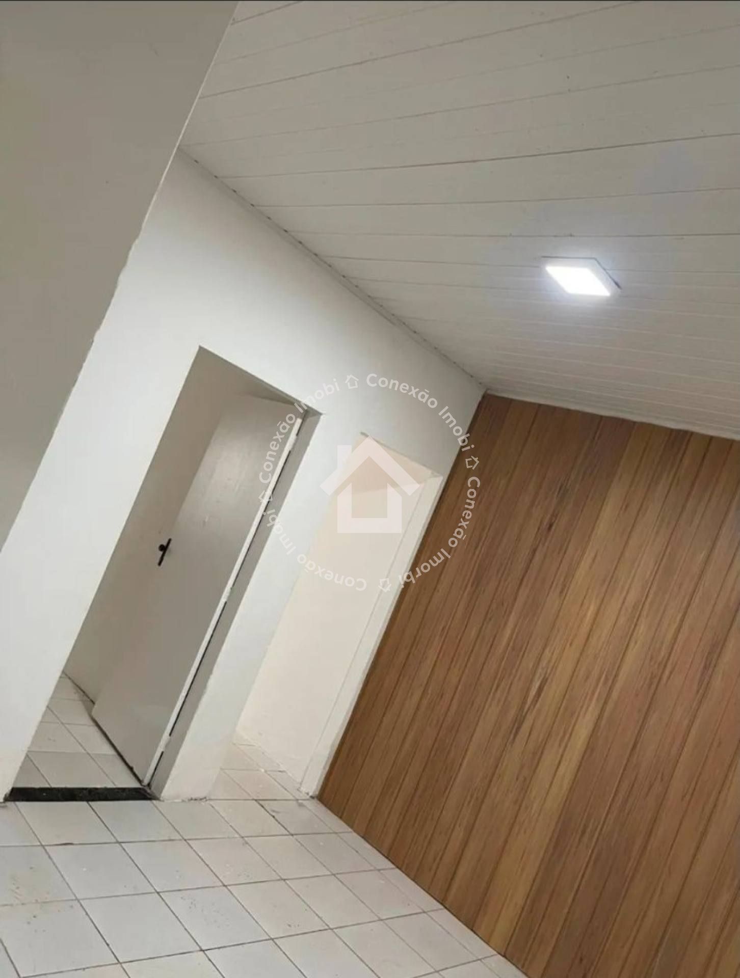 Casa  à venda no bairro Santos Dumont  - próximo à Smartfit |  2 quartos