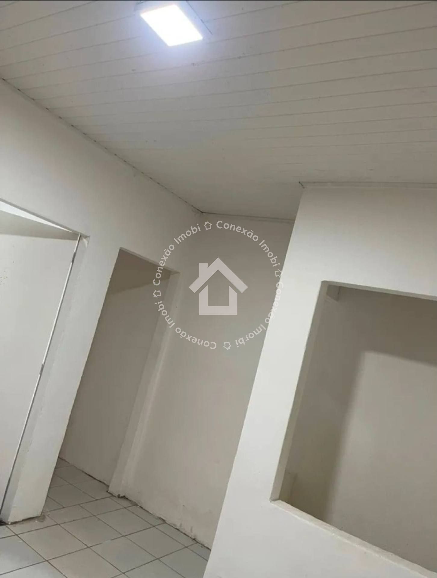 Casa  à venda no bairro Santos Dumont  - próximo à Smartfit |  2 quartos