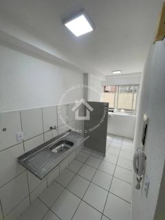 Apartamento à venda com 2 quartos no CONDOMÍNIO RIVIERA CLUBE no Bairro Olaria