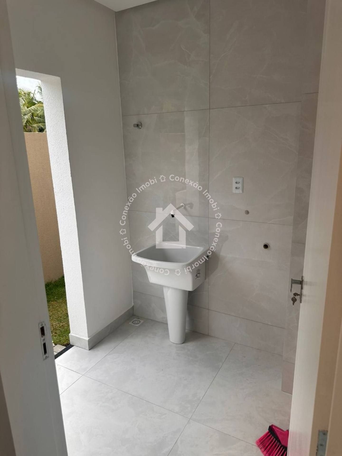 Casa no CONDOMÍNIO VILLAREDO - BARRA DOS COQUEIROS | 4 Quartos