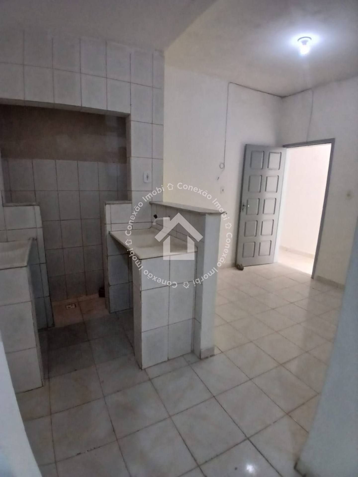 Sobrado com 6 casas disponíveis a venda no bairro Soledade
