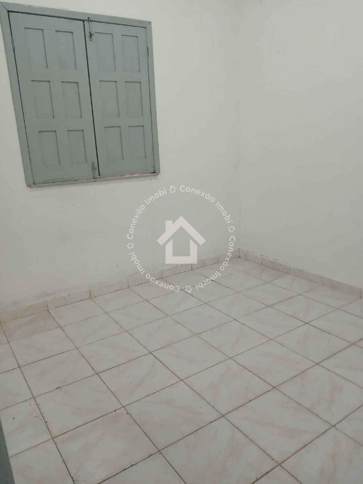 Sobrado com 6 casas disponíveis a venda no bairro Soledade