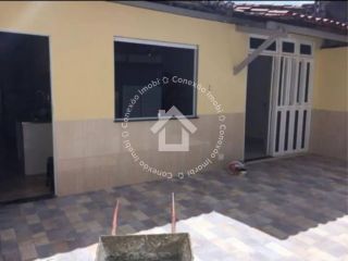 Casa à venda com 3 quartos sendo 1 suíte no bairro Aeroporto