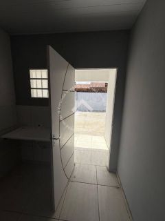 Casa à  venda com 2 quartos no Parque dos faróis