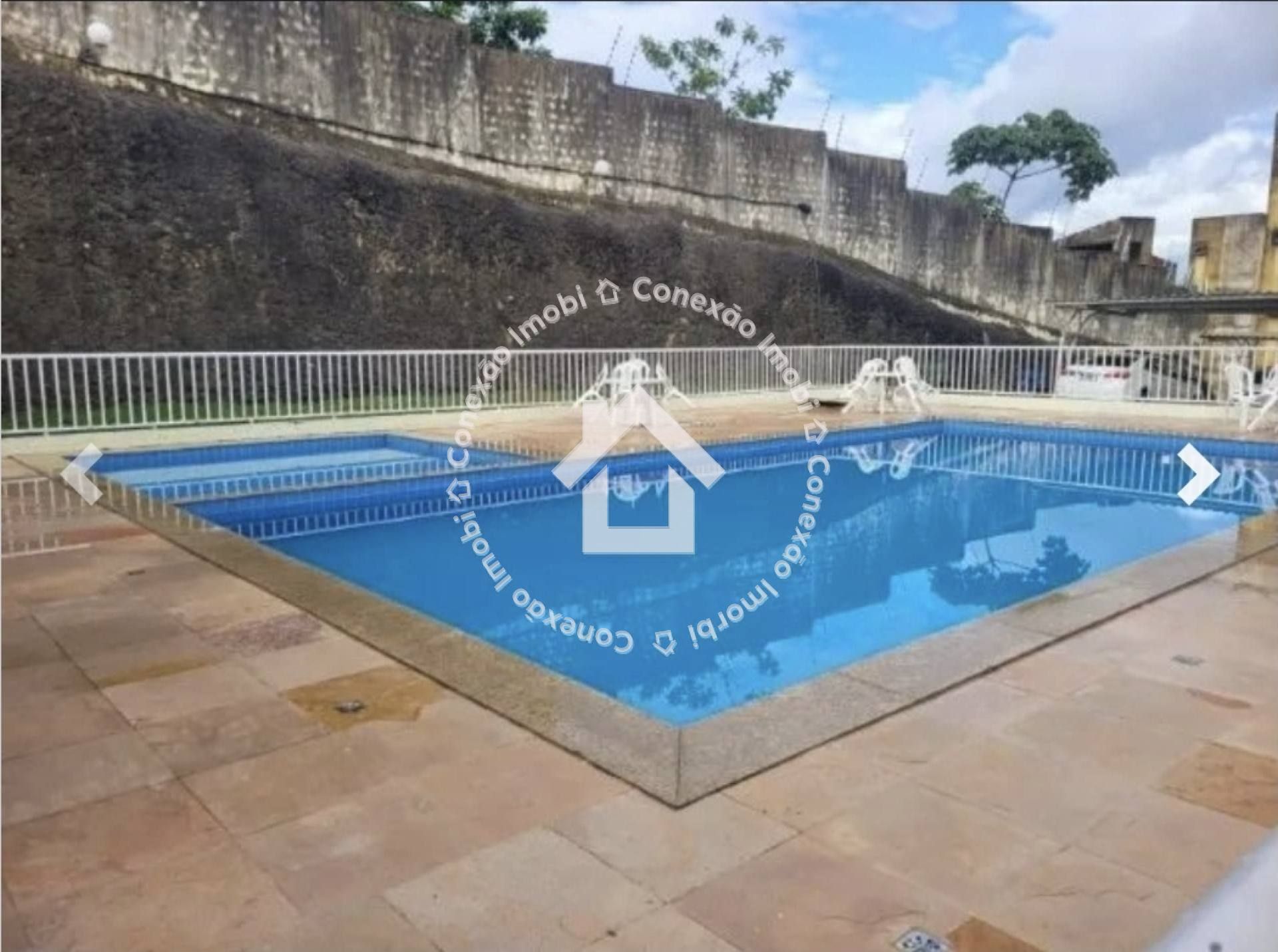 Apartamento à Venda no Condomínio Mais Viver na Avenida Euclides Figueiredo em Aracaju, com 2 quartos