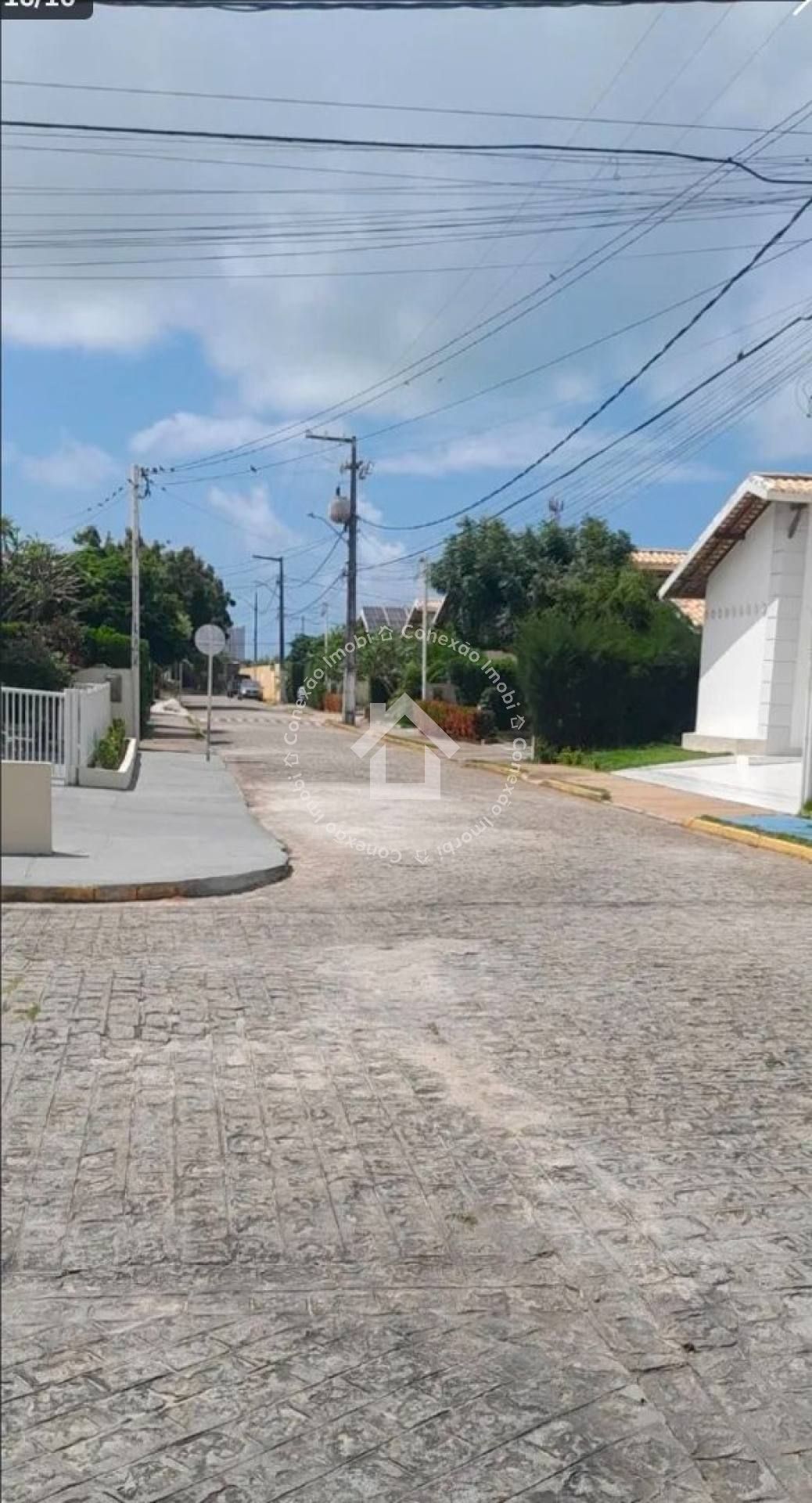 Casa à venda no Condomínio Via Mares no bairro Aeroporto (Nova Aruana) em Aracaju, com 3 quartos sendo 1 suíte